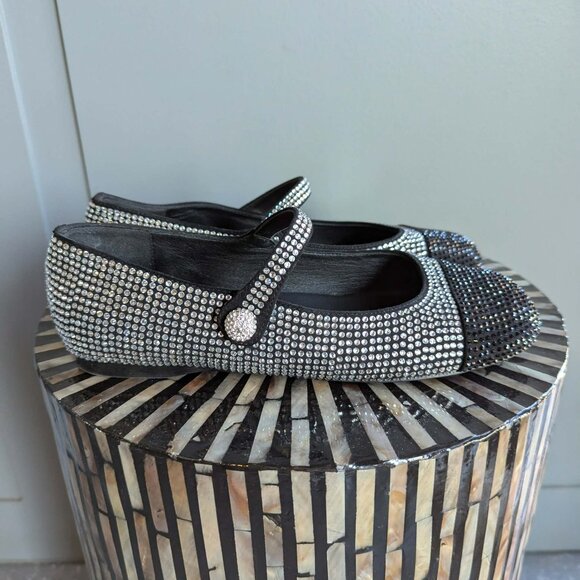 B2 Palace Stones Flats NWOT - Picture 1 of 6